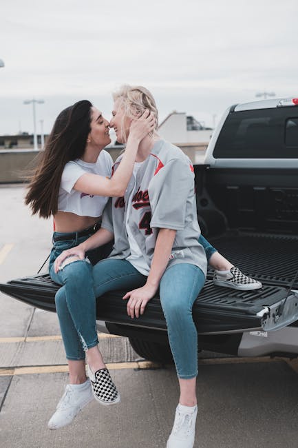 Sunshine State Singles: The Florida Dating Site Designed for Real Connections